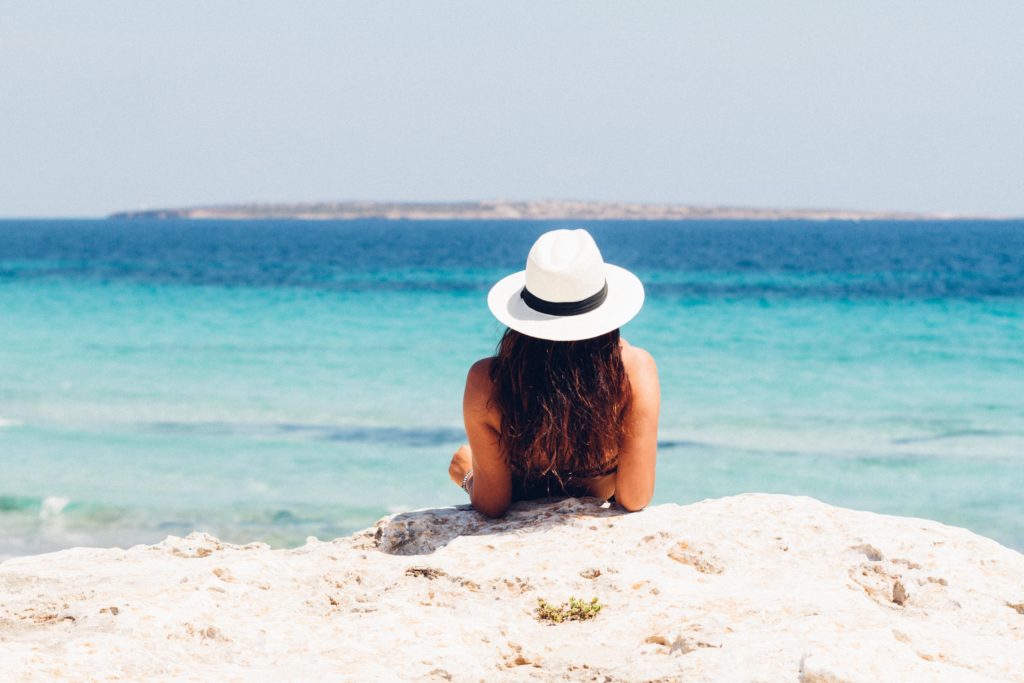 The Best Ways to / How to Protect Colored Hair from Sun, Chlorine, and Salt Water