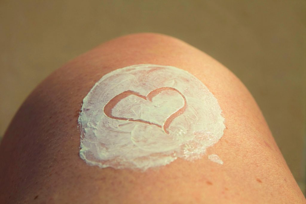 Hydrator vs Moisturizer: What’s the Difference? How to Choose the Best Product for Your Skin Type